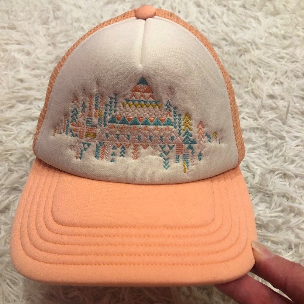 North Face Mountain Culture Snapback Mesh Foamy Embroidered Aztec Women’s Hat